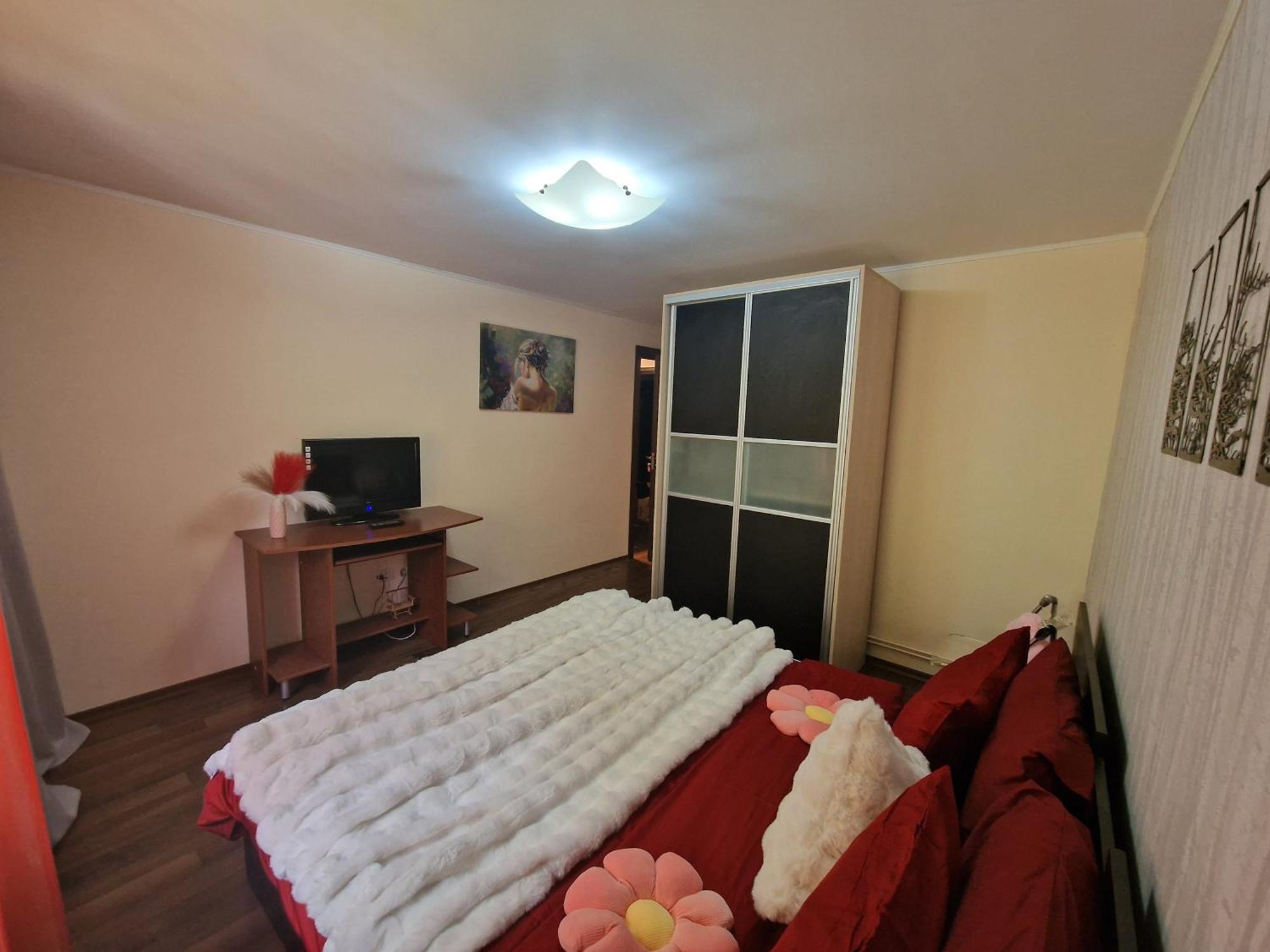 Apartament Red & Yellow สลานิก-มอลโดวา ภายนอก รูปภาพ